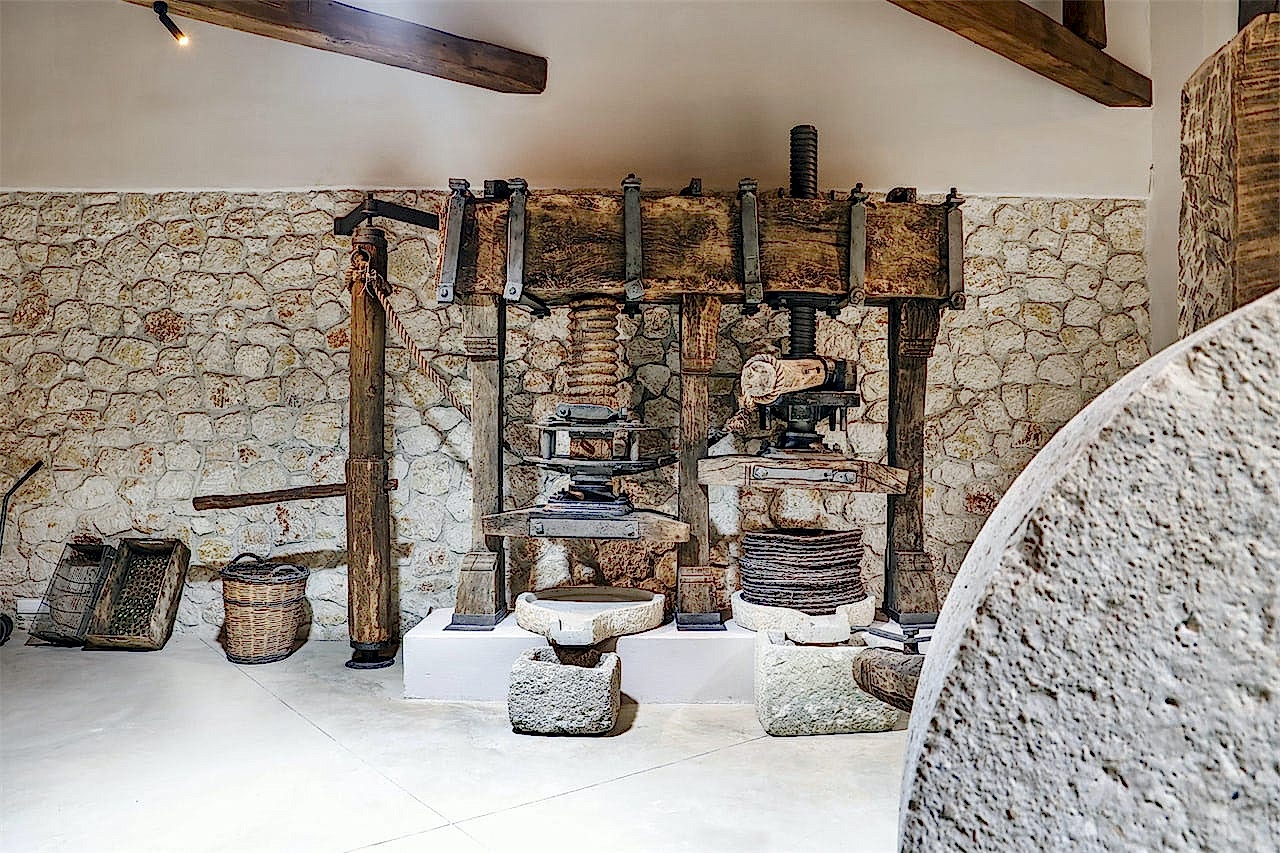 museum-enotis-00004